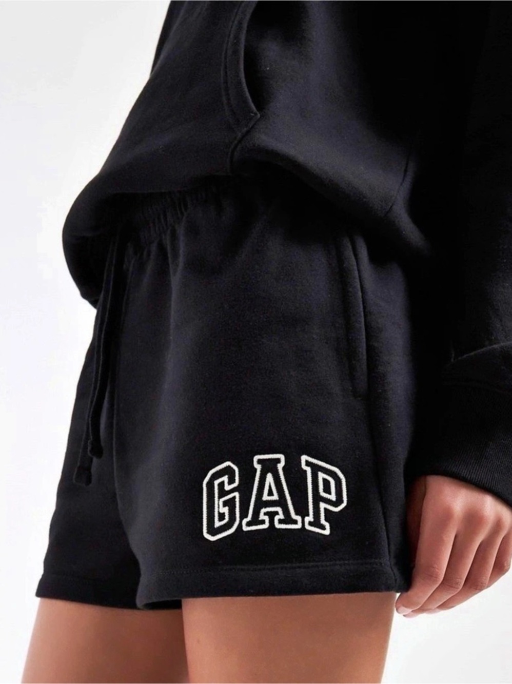 Gap Logo Fleece Drawstring Shorts in Black